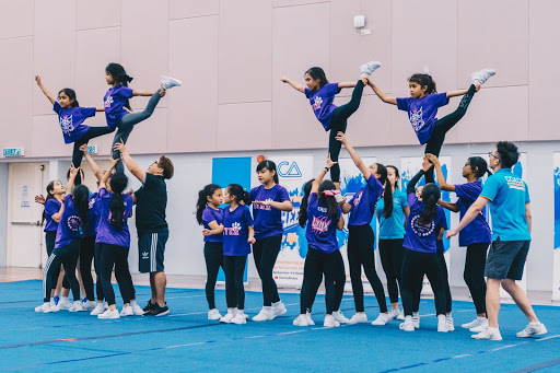 cheer scale stunt